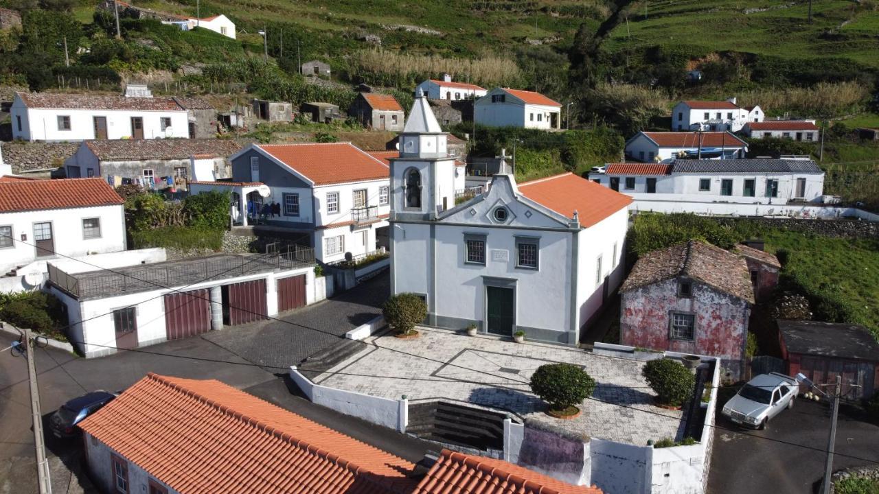 Alojamento Local M&I Lajes das Flores Exterior foto